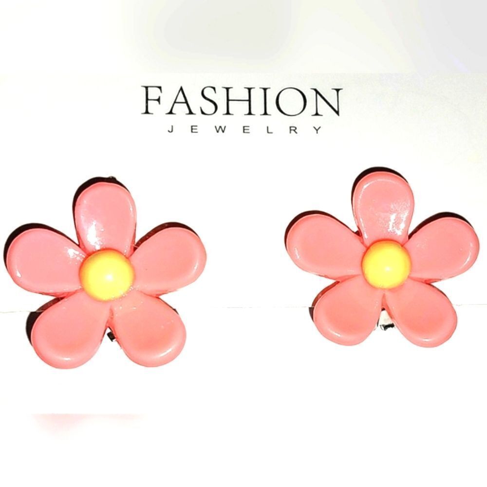 Beautiful girls Peach Floral Clip-on Rarrings for Kids - Picture 1 of 4